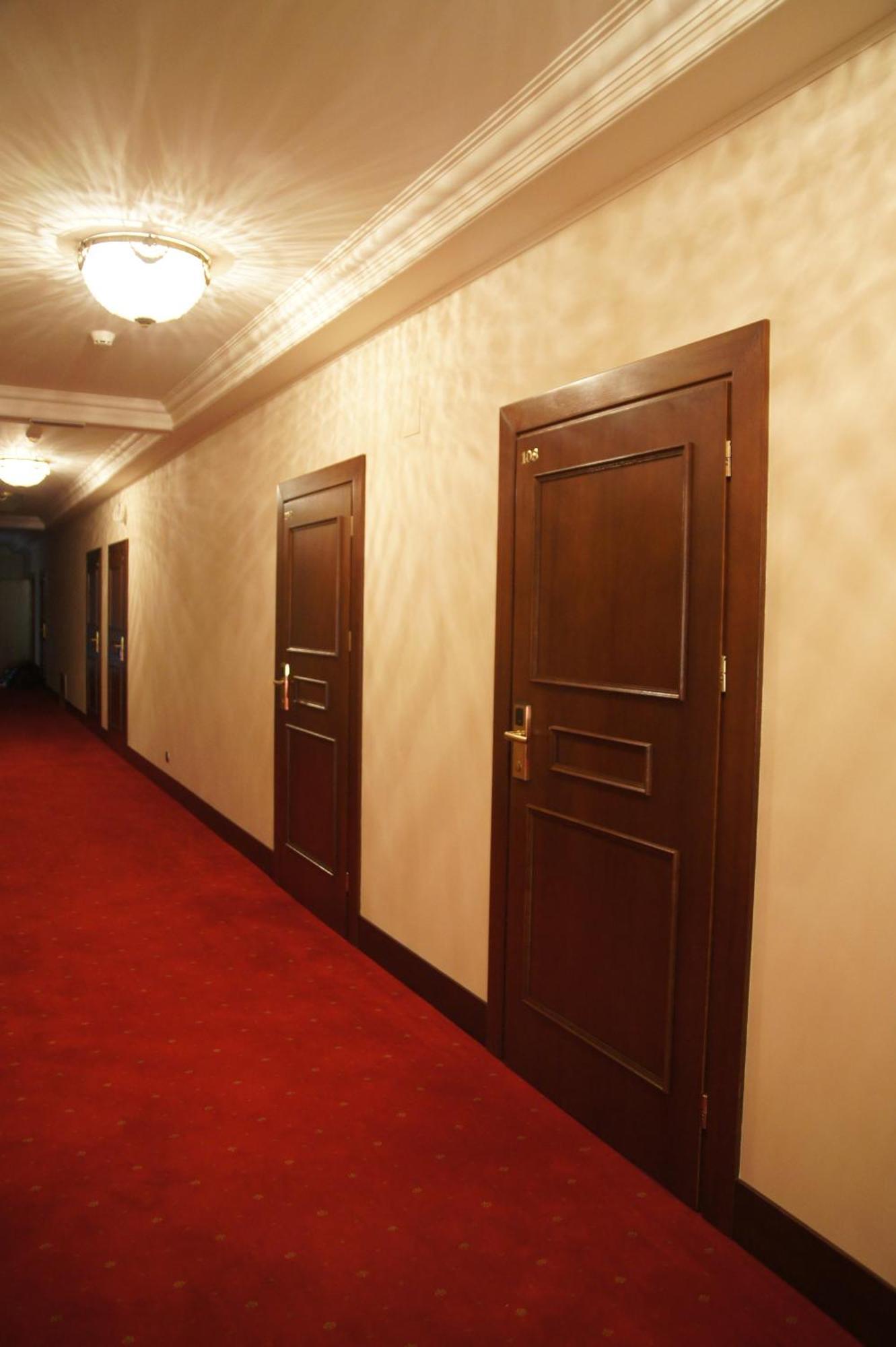 Hotel Cristal Park Dabrowa Tarnowska Экстерьер фото