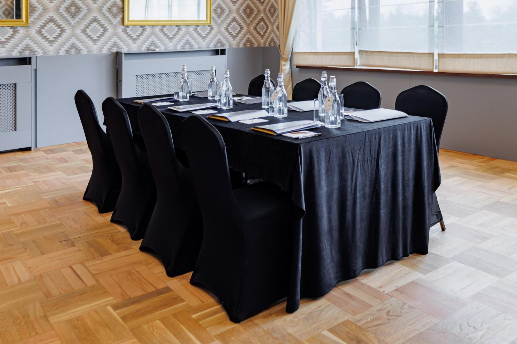 Hotel Cristal Park Dabrowa Tarnowska Экстерьер фото