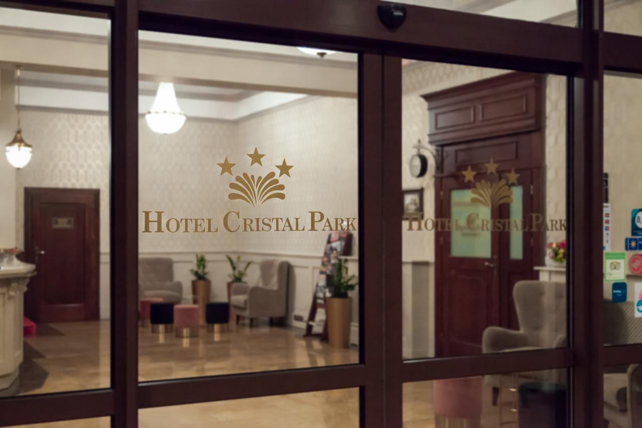 Hotel Cristal Park Dabrowa Tarnowska Экстерьер фото